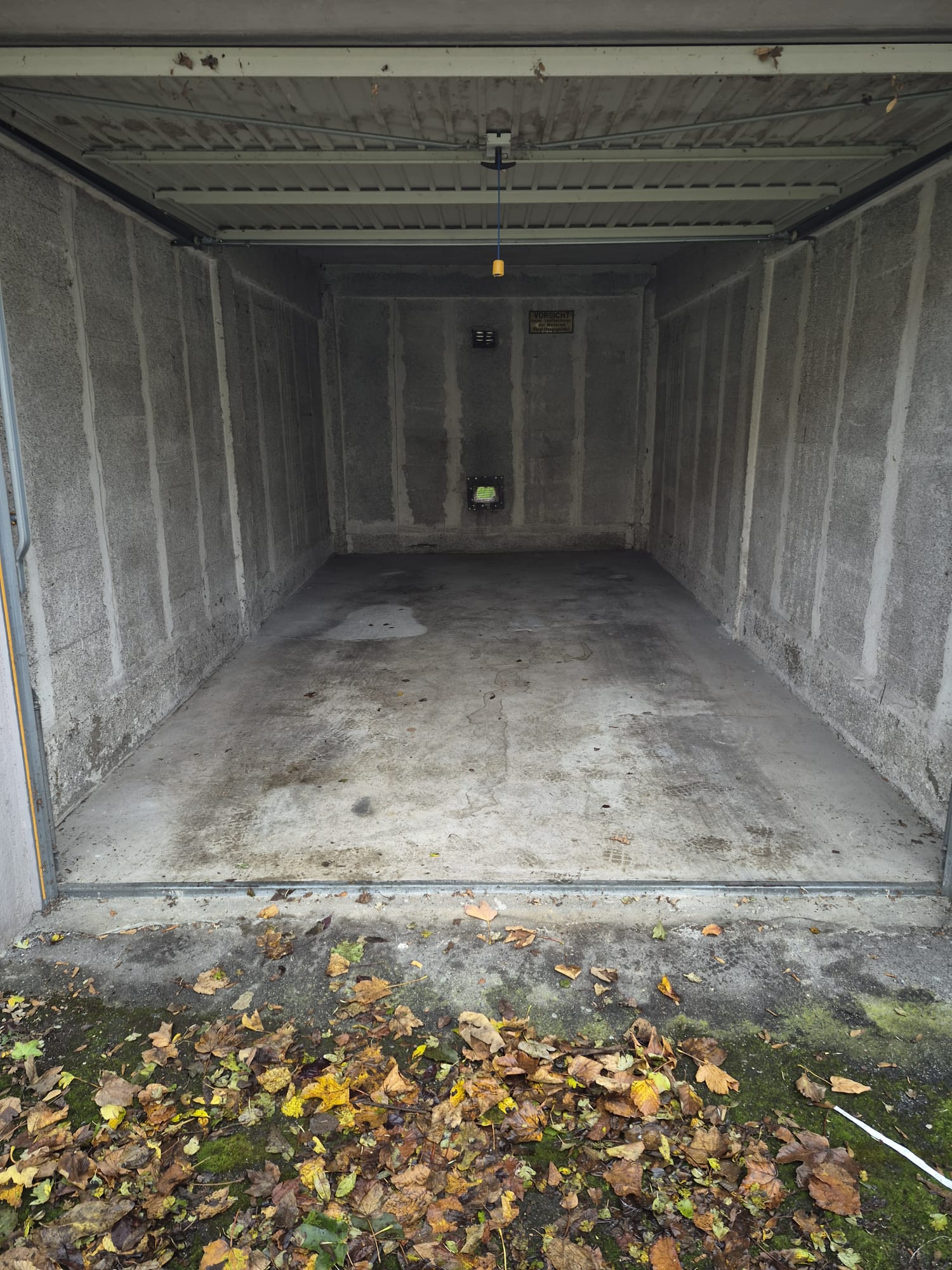 entrümpelung garage leer und alles aufgeräumt